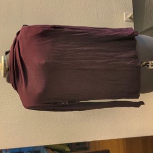 Scrunch neck top. Dark burgundy. Size M